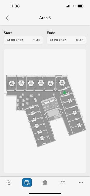 Mobile App-Oberfläche mit einem Büro-Grundriss für Bereich 5 und der Buchungszeitauswahl von 11:45 bis 12:45 Uhr am 24.08.2023.